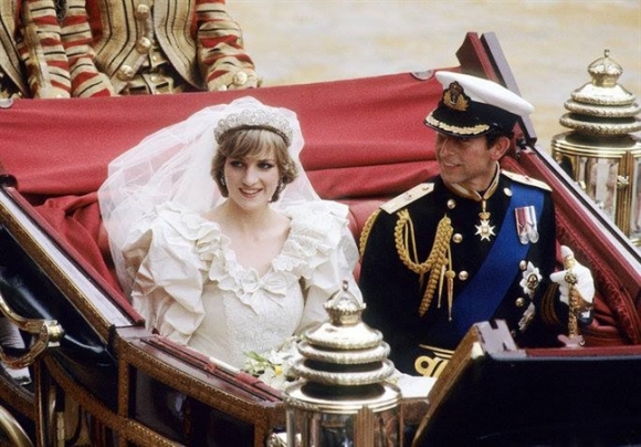 Cuộc chiến ngầm trong đêm tiệc đặt dấu chấm hết cho cuộc hôn nhân của Công nương Diana lần đầu được tiết lộ - Ảnh 3.