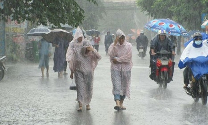 Tin thời tiết hôm nay (17.8): Mưa dông khắp Bắc Bộ, Hà Nội có nguy cơ ngập lụt cao
