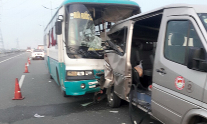 Tông xe trên cao tốc TP.HCM-Trung Lương, 7 người chết và bị thương
