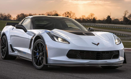 Chevrolet Corvette 2018 có giá từ 1,3 tỷ đồng