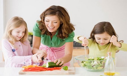 Những lời khen ngợi của cha mẹ để khuyến khích con nhưng phản tác dụng ra sao?