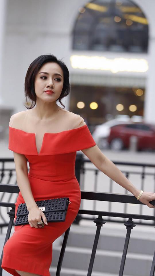 Khi không lên hình, BTV Hoài Anh trẻ trung, sành điệu như gái 18