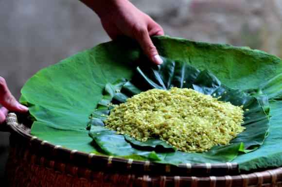 Cốm vào mùa, nhiều người tranh thủ ăn nhưng ăn cốm thế nào để tốt cho sức khỏe lại giúp da đẹp hơn? - Ảnh 1. Cốm vào mùa, nhiều người tranh thủ ăn nhưng ăn cốm thế nào để tốt cho sức khỏe lại giúp da đẹp hơn? - Ảnh 1.