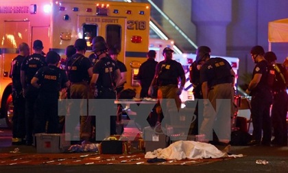 Phát hiện kho súng đạn tại nhà nghi phạm xả súng tại Las Vegas