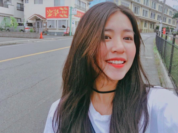4 hot girl Việt sở hữu nụ cười đẹp tự nhiên không thể rời mắt - Ảnh 1. 4 hot girl Việt sở hữu nụ cười đẹp tự nhiên không thể rời mắt - Ảnh 1.