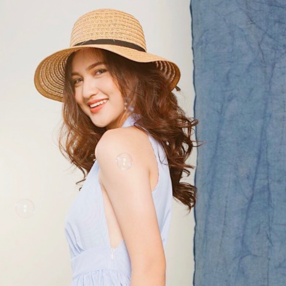 4 hot girl Việt sở hữu nụ cười đẹp tự nhiên không thể rời mắt - Ảnh 16. 4 hot girl Việt sở hữu nụ cười đẹp tự nhiên không thể rời mắt - Ảnh 16.