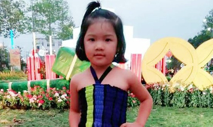 Bé gái 4 tuổi nghi bị người quen bắt cóc, bố mẹ trẻ ngược xuôi tìm con trong vô vọng