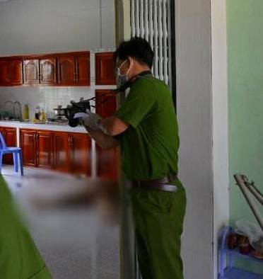 Tìm thấy xe SH của người bán thịt heo bị sát hại bằng 14 nhát dao - 2