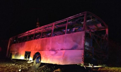 Nam Phi: Nổ xe buýt chở thợ mỏ, 6 người chết không thể nhận dạng