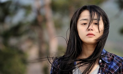 Nước mắt người đàn bà gửi con cho ngoại để theo chồng