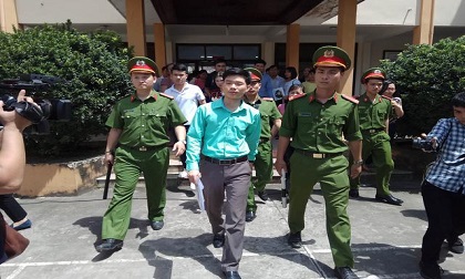 Tâm sự bất ngờ của BS Hoàng Công Lương sau khi tòa hoãn xét xử