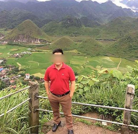 tiet lo ve chiec ao mau do cua trum ma tuy trieu ky voong doi lot 'dai gia' - 2