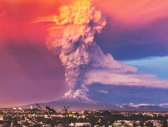 Vụ nổ núi lửa khủng khiếp nhất, làm mất mùa hè và 80.000 người chết - 1