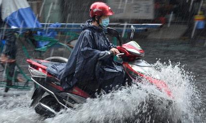 Tin mới thời tiết 16/6: Miền Bắc mưa dông vào đêm, sáng sớm, Vịnh Bắc Bộ đề phòng lốc xoáy