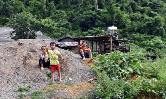 Vụ đấu súng vây bắt trùm ma túy: Bản Tà Dê sau cơn 
