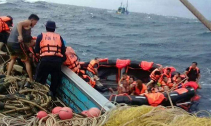 Ít nhất 40 du khách tử vong trong vụ chìm tàu Thái Lan