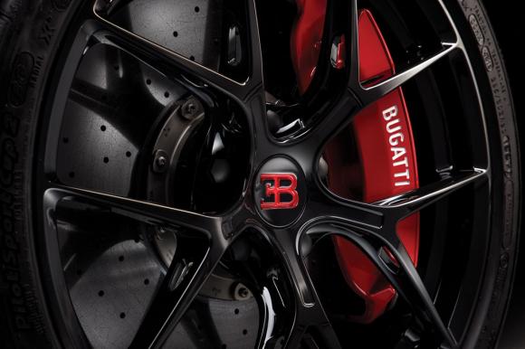 Siêu Bugatti Chiron mới giá 6 triệu USD