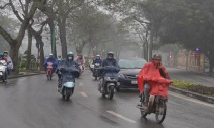 Tin mới thời tiết 31/7: Hà Nội tiếp tục có mưa dông, miền Trung hửng nắng