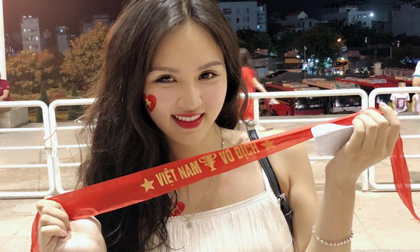 U23 Việt Nam vô địch cúp Tứ hùng: 'Đứng hình' với dàn hot girl 'thả tim' trên sân