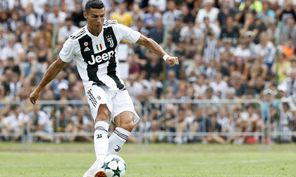 Ronaldo mất 8 phút để có bàn đầu tiên cho Juventus