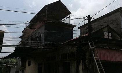 Cháy lớn tại cửa hàng tạp hóa tại Hải Phòng