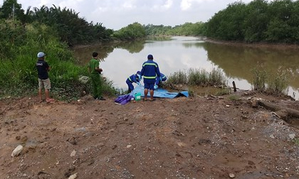 Phát hiện thi thể nam giới đang phân hủy trôi sông Rạch Chiếc