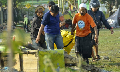 Gần 400 người chết vì động đất, sóng thần ở Indonesia