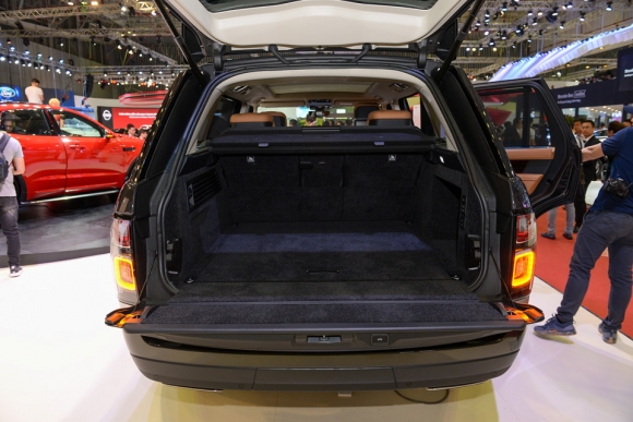 Range Rover 2018 ra mắt, giá từ 7,35 tỷ đồng