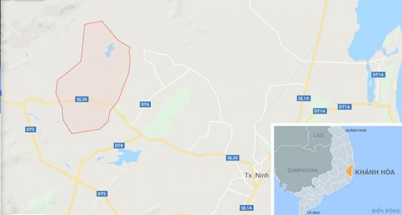 Cam sung, mac den doa giet gia dinh vo cu hinh anh 2