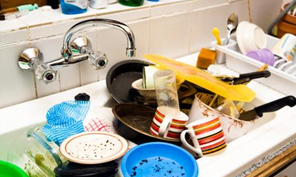 Tưởng rửa bát dễ nhưng hóa ra rất nhiều người mắc sai lầm khiến sức khỏe suy yếu dần