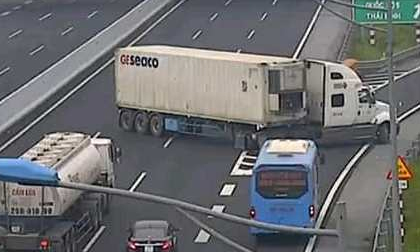 Tài xế khai lý do lái xe container chạy ngược chiều trên cao tốc Hà Nội- Hải Phòng