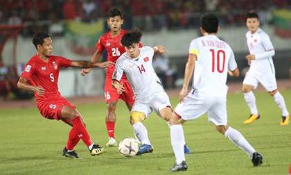 'Tuyển Việt Nam, quên trọng tài đi, hãy lấy vé bán kết AFF Cup'