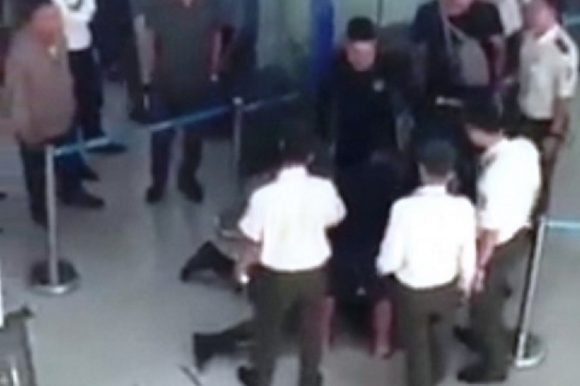 Vụ nữ nhân viên hàng không bị đánh: Lực lượng bảo vệ thiếu chuyên nghiệp, cần chấn chỉnh ngay