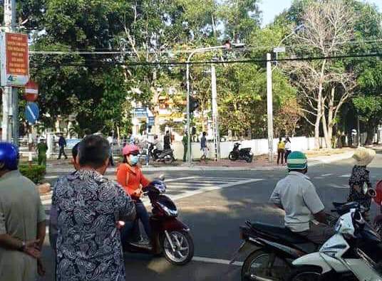 Nóng: Phó phường đội bắn chết nữ phó chủ tịch HĐND phường rồi tự tử - Ảnh 1.