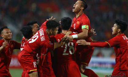 Việt Nam - Malaysia: Vô-lê mãn nhãn & chiếc cúp lịch sử (Chung kết AFF Cup)
