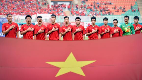 Nhìn lại một năm đỉnh cao của bóng đá Việt Nam
