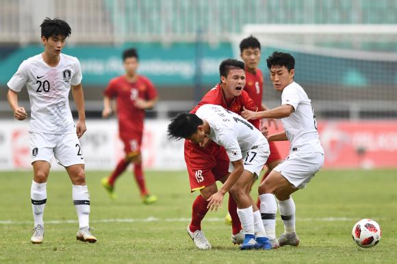 Nhìn lại một năm đỉnh cao của bóng đá Việt Nam