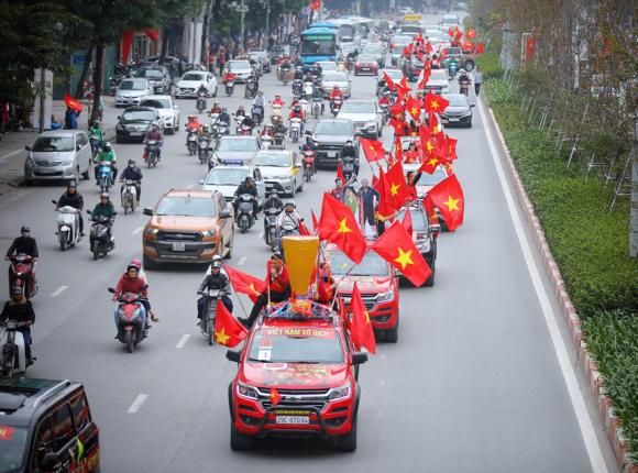 Nhìn lại một năm đỉnh cao của bóng đá Việt Nam