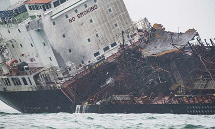 Hé lộ nguyên nhân khiến tàu Việt Nam bùng cháy ở Hong Kong, 2 người vẫn mất tích