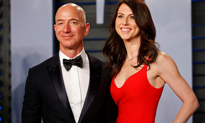 Tỷ phú giàu nhất thế giới Jeff Bezos ly dị vợ sau 25 năm