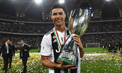 Đánh đầu tung lưới AC Milan, Ronaldo có danh hiệu đầu tiên cùng Juventus