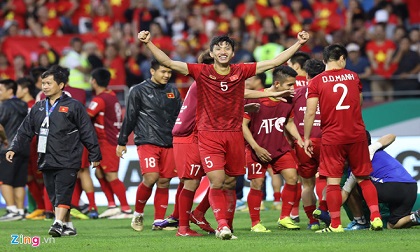 Quang Hải, Đoàn Văn Hậu lọt top 5 cầu thủ trẻ hay nhất Asian Cup