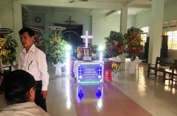 Vụ cha đưa con đi chơi bị đâm chết vì “nghi bắt cóc trẻ em”: Nhân chứng bàng hoàng - 2