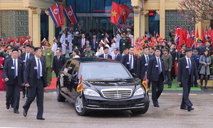 Siêu xe chở Chủ tịch Kim Jong Un vừa đến Việt Nam chống bom đạn siêu hạng cỡ nào?
