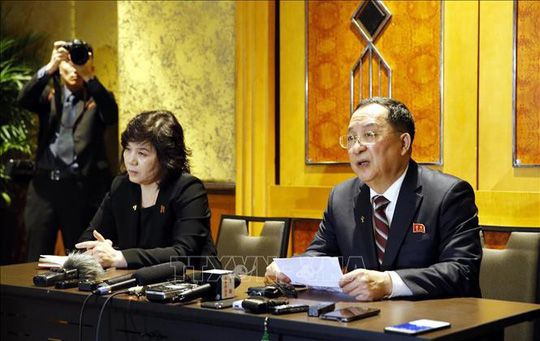 Ngoại trưởng Triều Tiên họp báo lúc 0 giờ tại khách sạn Melia - 2