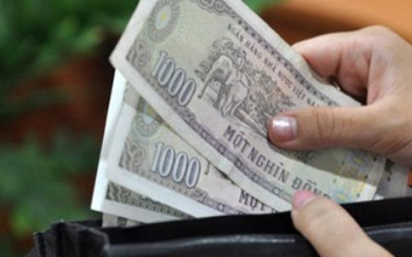 Mùng 1 âm lịch kiêng nhặt tiền lẻ rơi trên đường