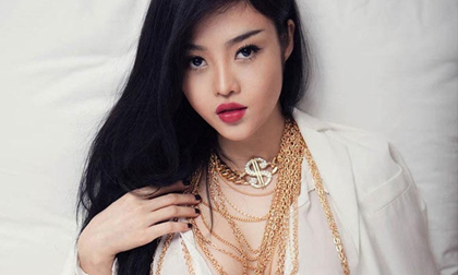 'Hot girl ăn chơi nhất nhì Sài Gòn' giàu cỡ nào khi vung tay mua nhẫn kim cương 7 tỷ?