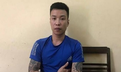 Bạn nhậu cầm kiếm truy sát nhau trên phố