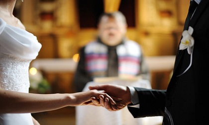 Phá đường dây kết hôn giả ở Mỹ, cầm đầu là người gốc Việt