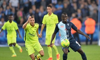 Ligue 2 khắc nghiệt thế nào với cầu thủ châu Á như Công Phượng?